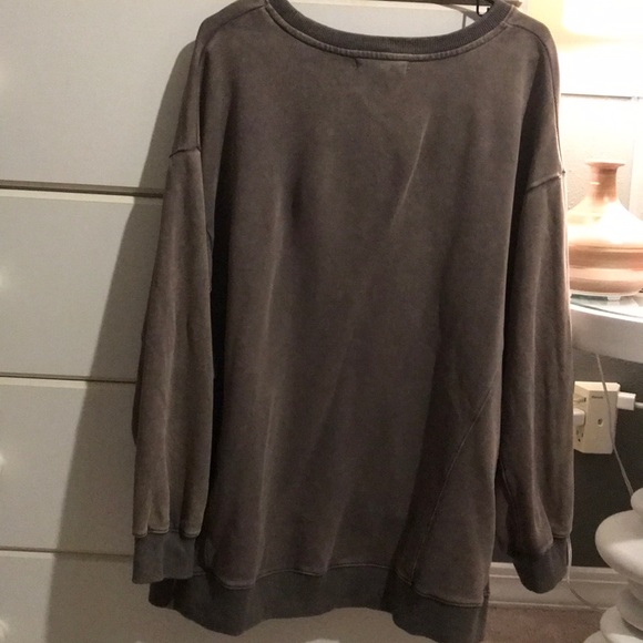 Grunge Crewneck Sweatshirt - Picture 6 of 6